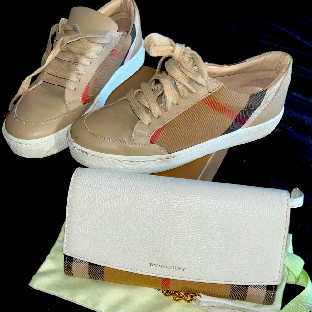 Burberry nice set for a outting